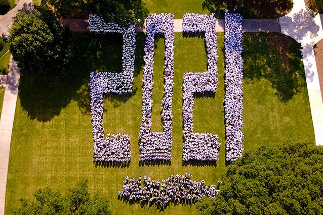 First-year students pose for a photo spelling out 2021, the year they will graduate from Emory.