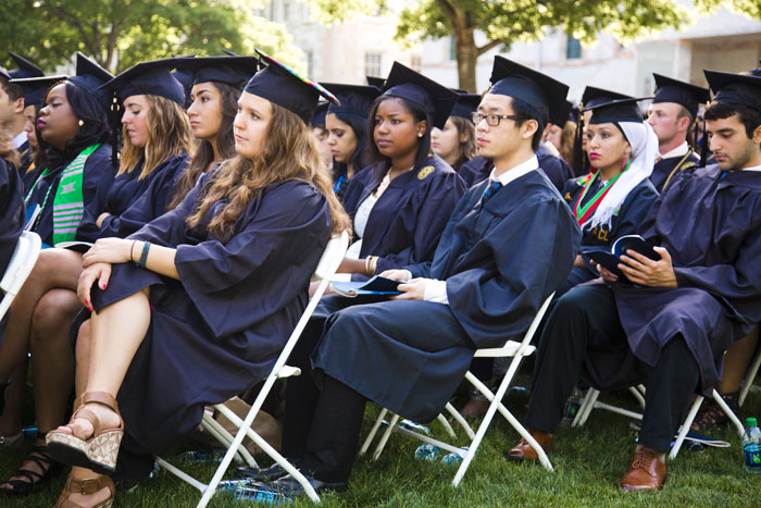 Emory's Class of 2014 represents nearly every state and many nations around the world ¿ some 16 percent are international students ¿ and includes decorated veterans, award-winning student-athletes and graduates over the age of 50.