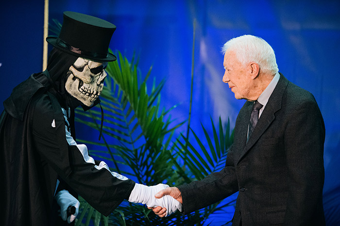 President Jimmy Carter poses with Dooley.