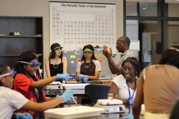 Chemistry class, College Summer Experience Program