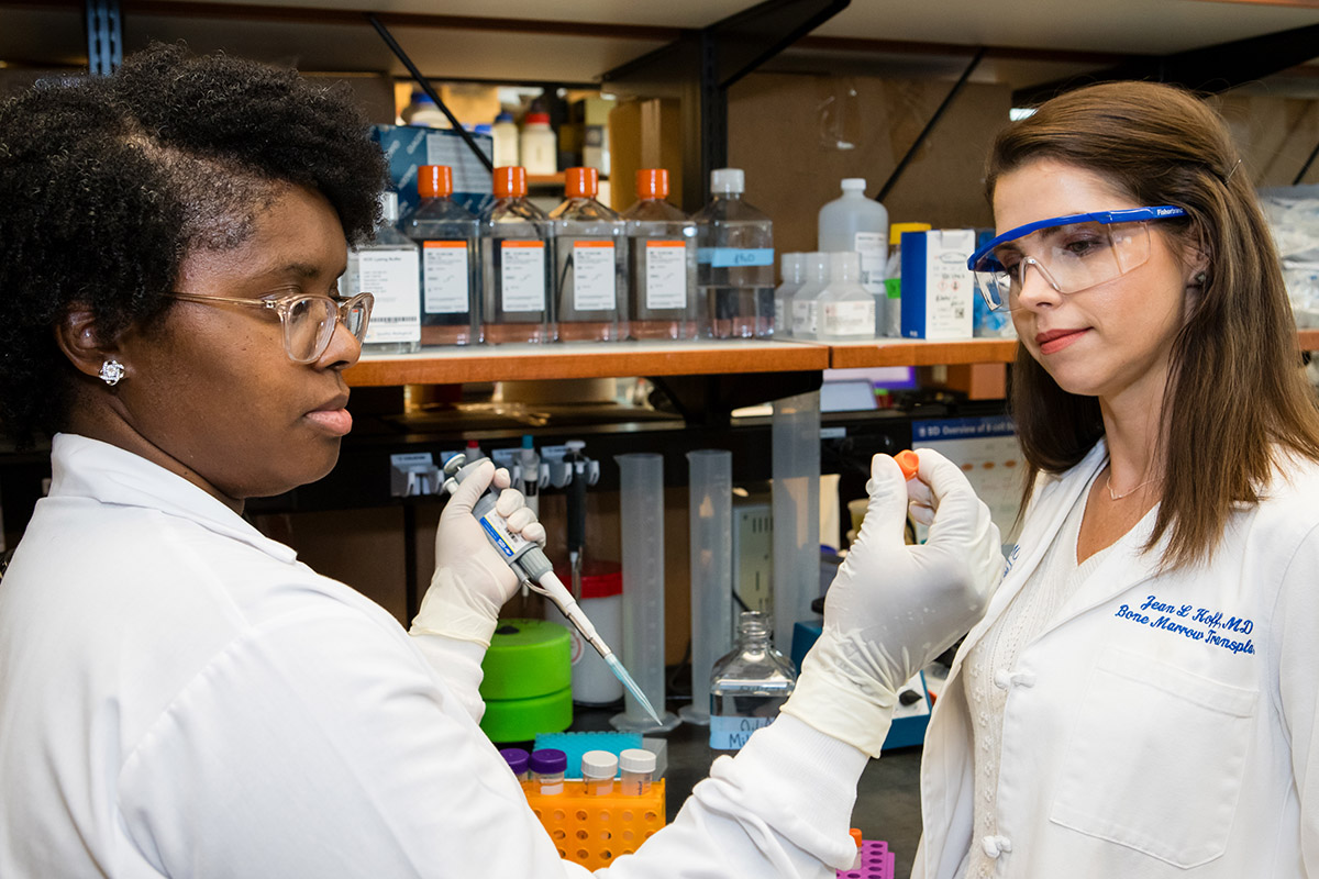 two female researchers in a lab