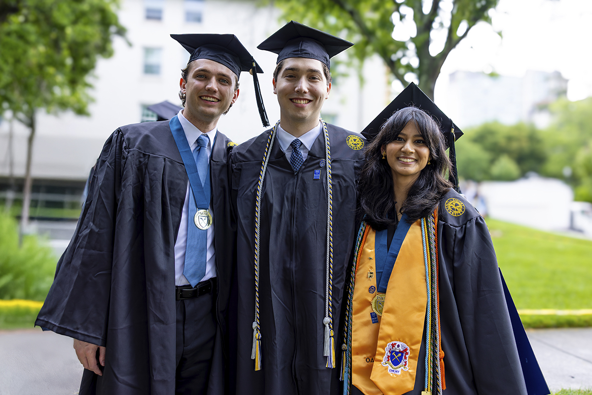 male and female college graduates