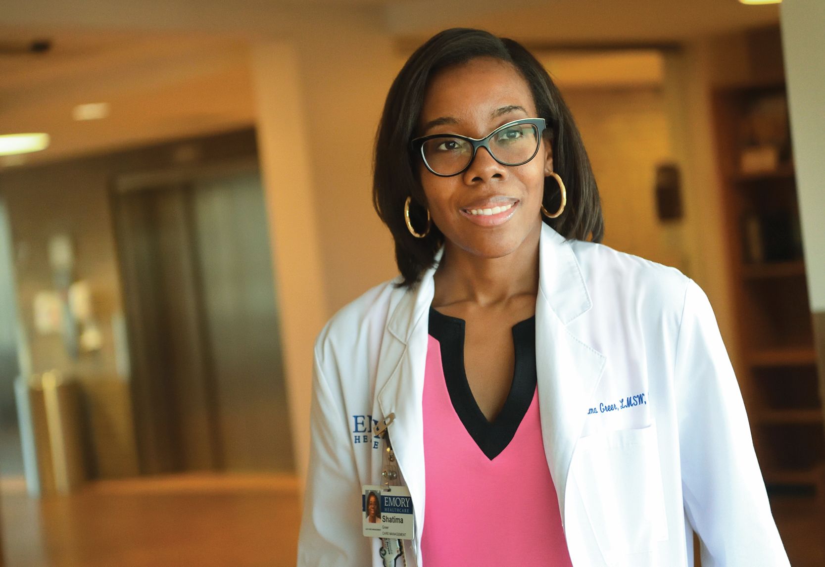 image of social worker Shatima Greer smiling at the camera