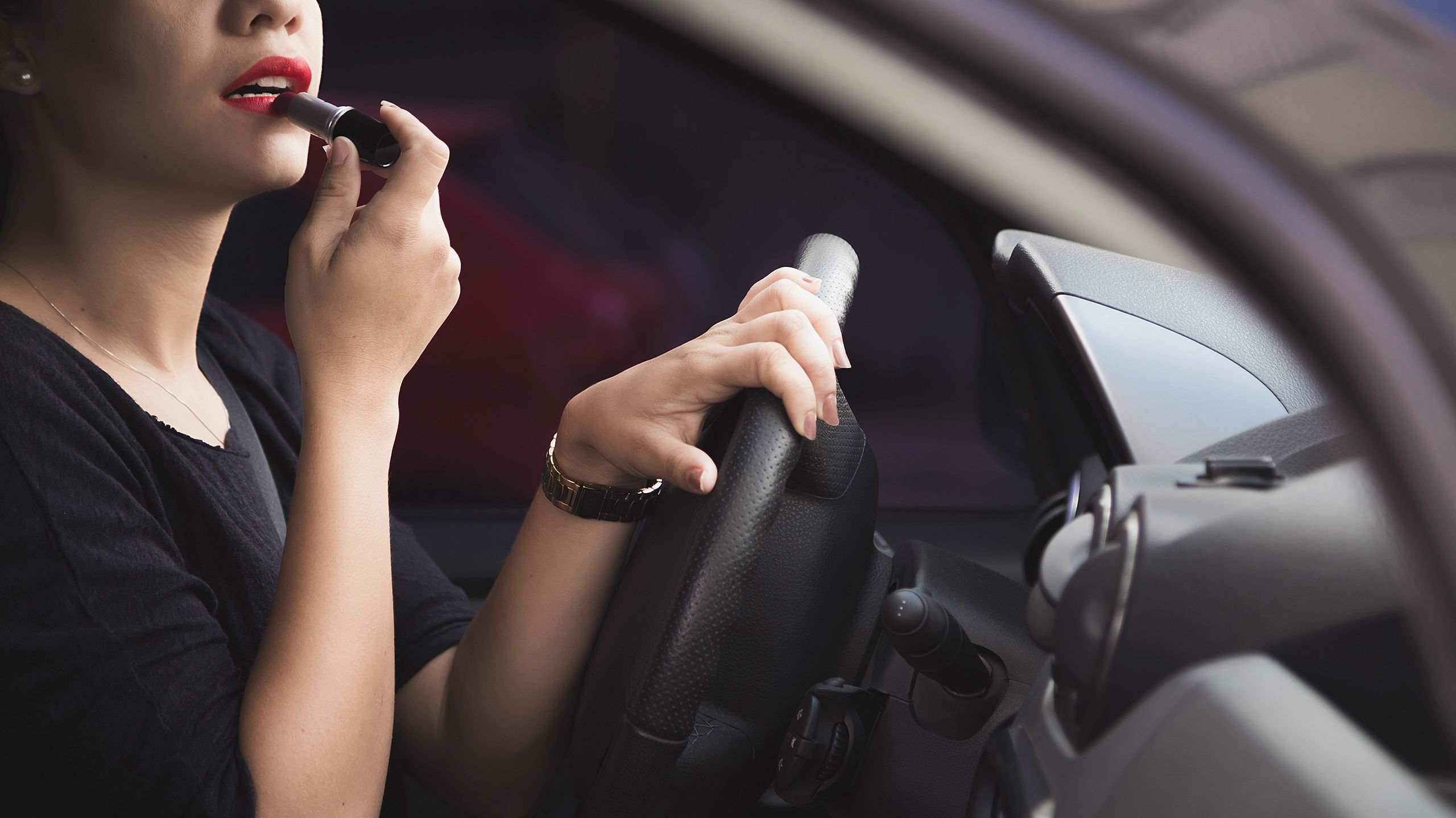 Distracted driving has become an 'epidemic,' new report suggests