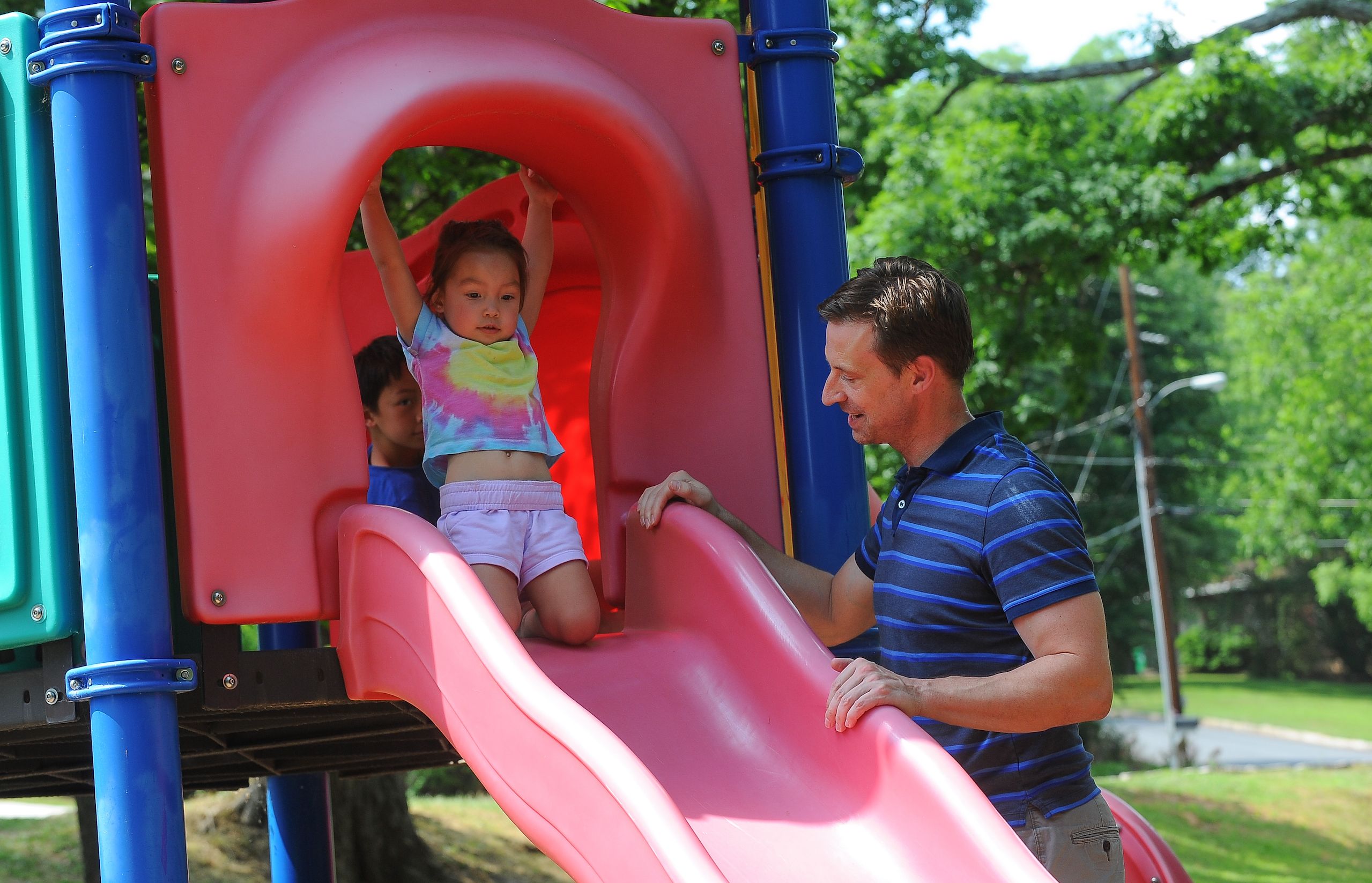 James Rilling with his children.