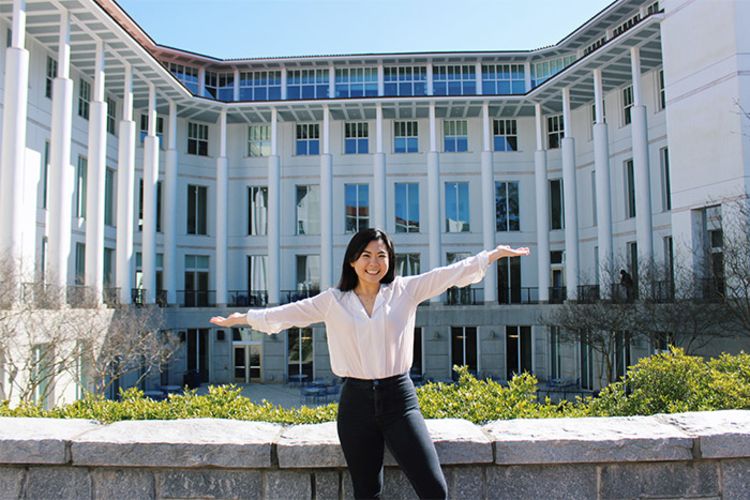 Catherine Jing Xu, Boisfeuillet Jones awardee for Goizueta Business School, outside the business school