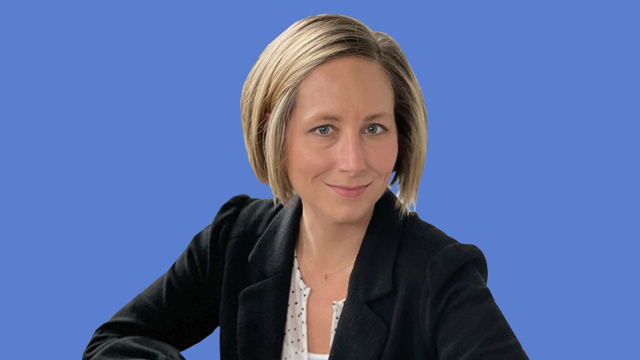 a headshot of Elizabeth Sprouse.
