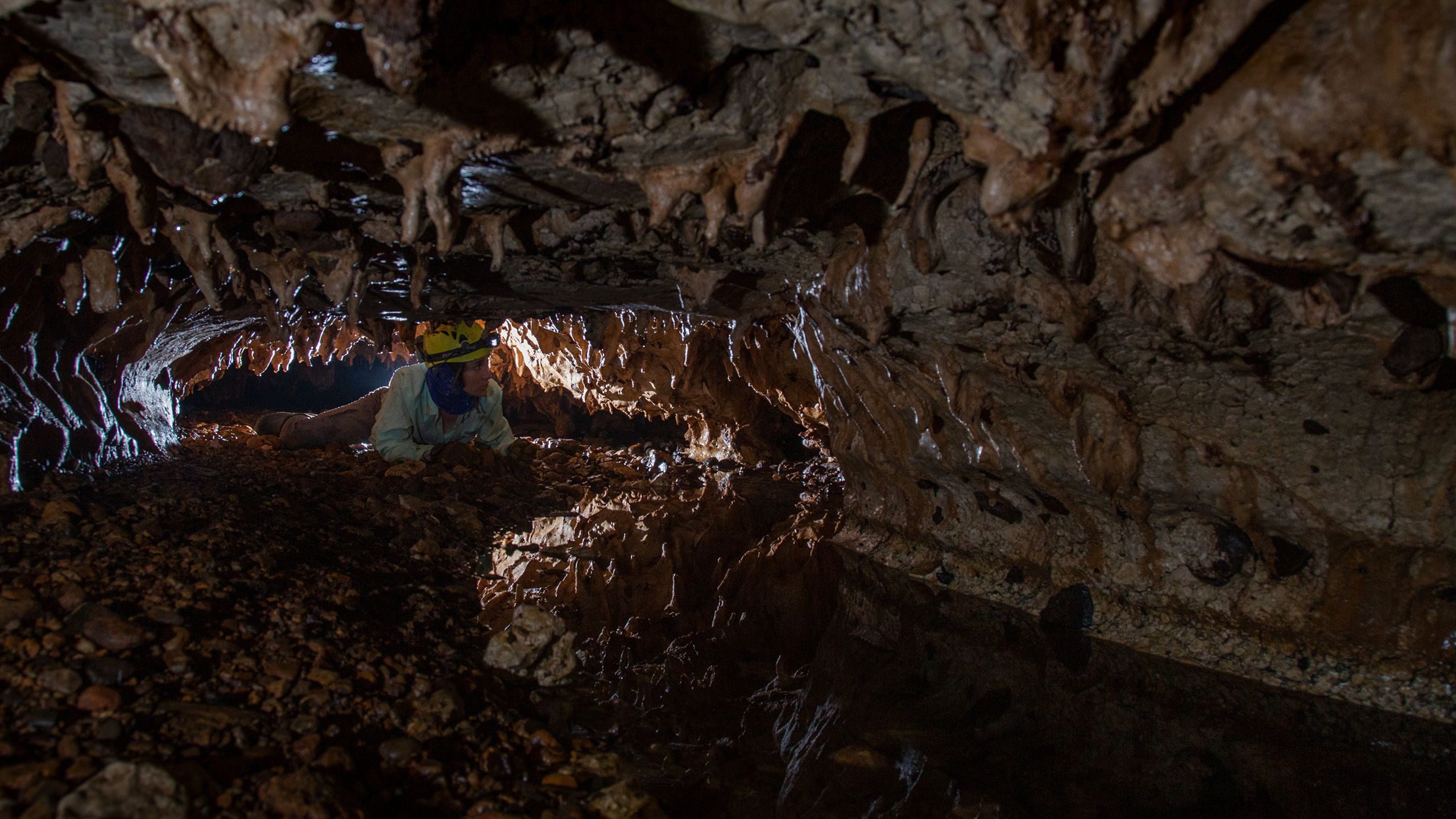Vicente-Santos in a cave