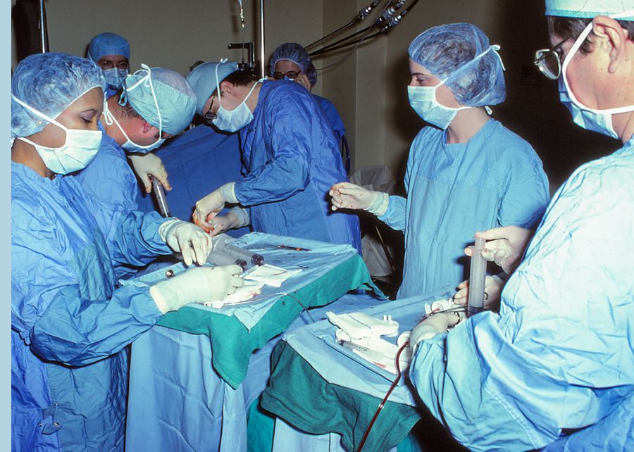 Elliott Winton, MD, hematology and medical oncology surgical team at Winship Cancer Clinic.