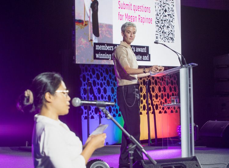 At the Carter Town Hall, students are allowed to ask the speaker anything without them having to see the questions ahead of time. Megan Rapinoe answered student questions, which were submitted online.