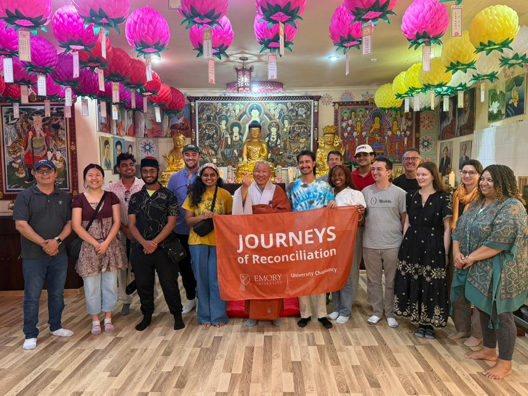 student group at Buddhist temple