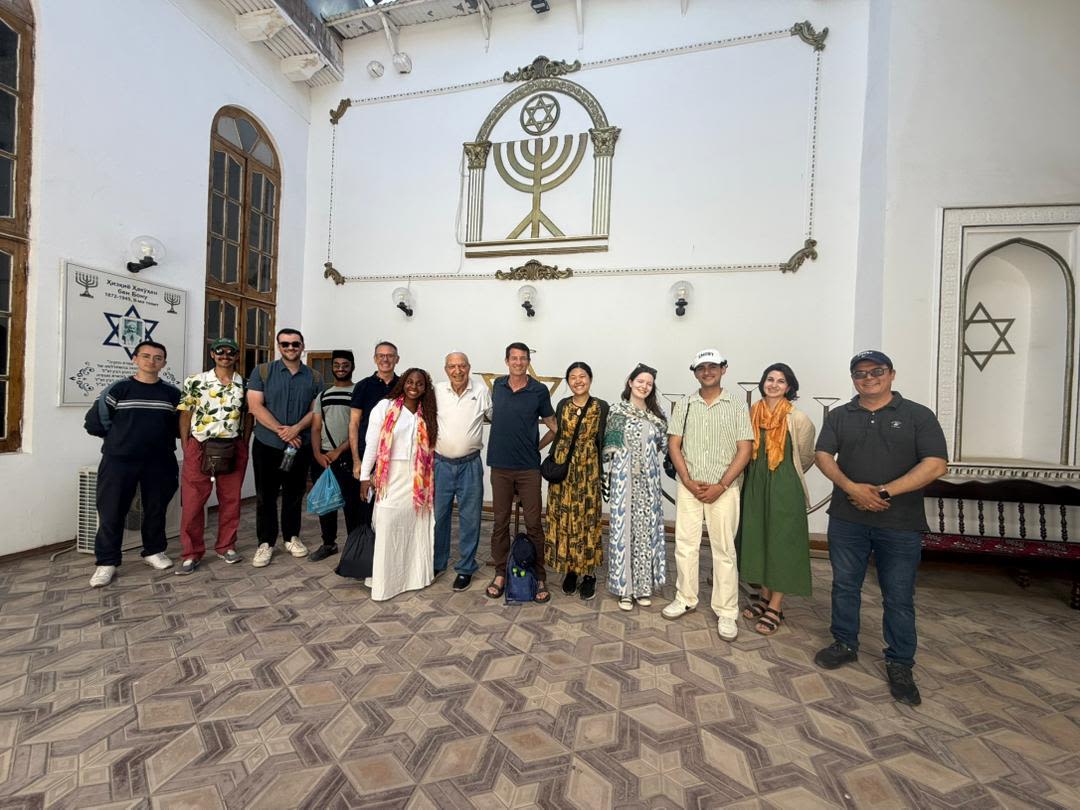 group picture in synagogue