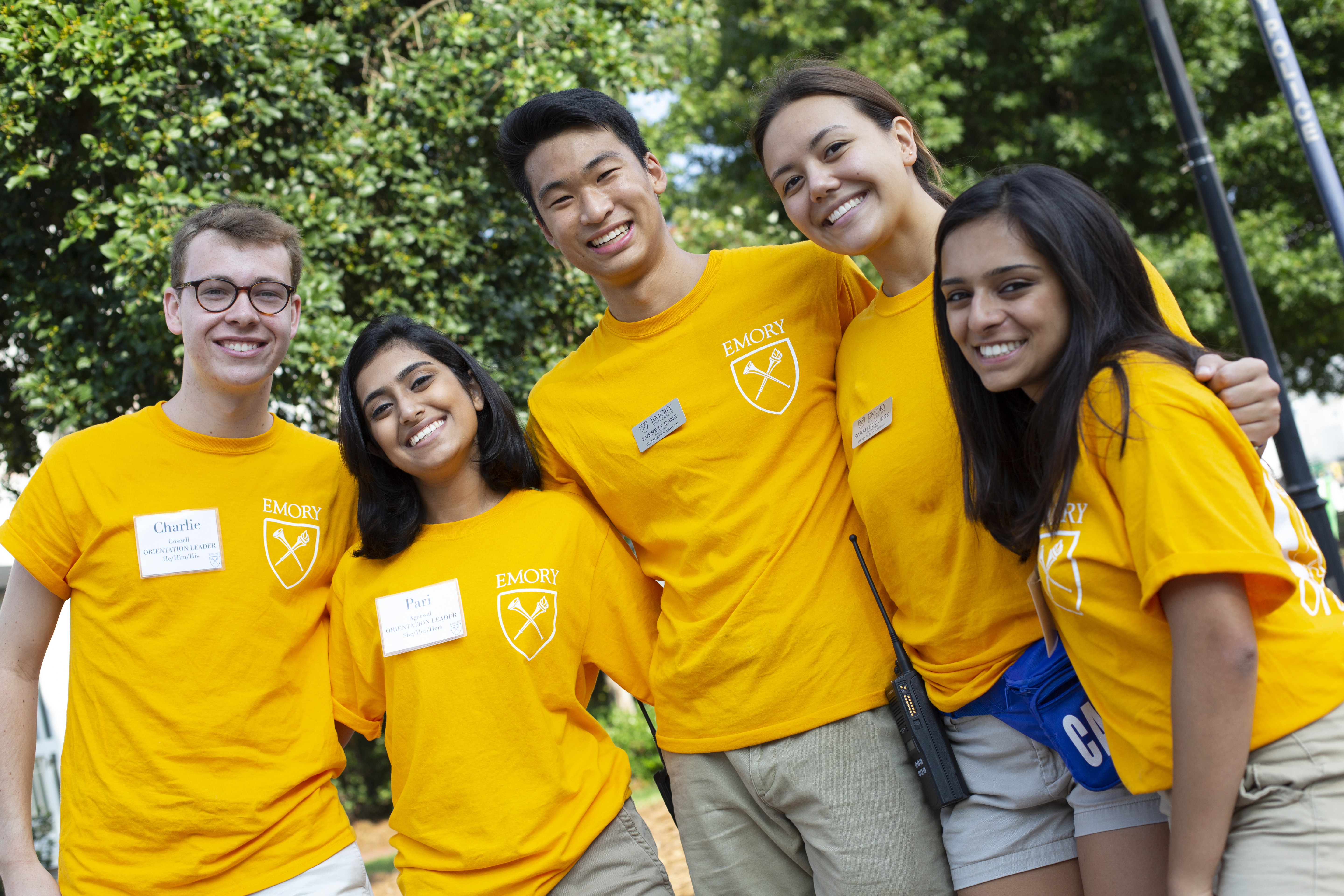 Emory College students volunteer to help freshmen move in on Move-In Day