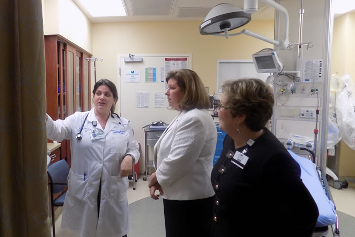 Dr. Brenda Friedman talks with Karen Handel and Marilyn Margolis about emergency medicine at Emory Johns Creek Hospital.