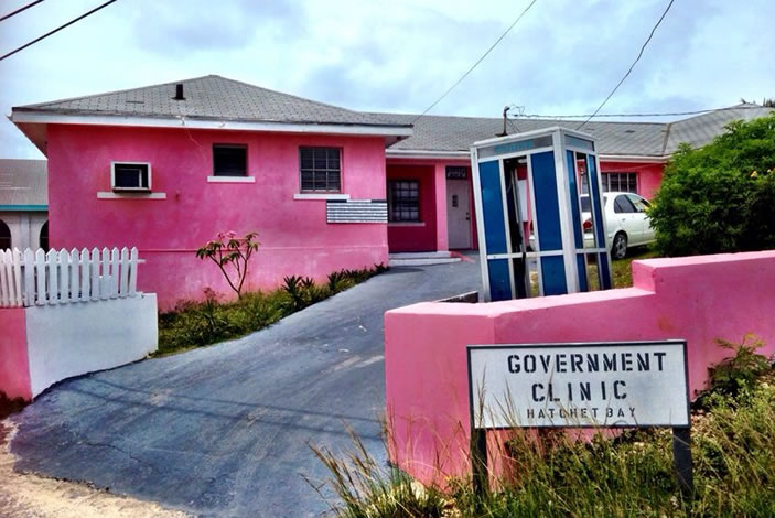 Since there are 10 of us and each clinic is small, we are scattered throughout the southern and central part of the island at four locations.