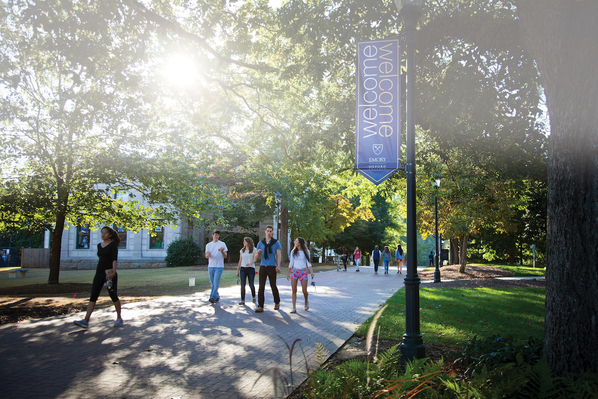 Students on walkway 