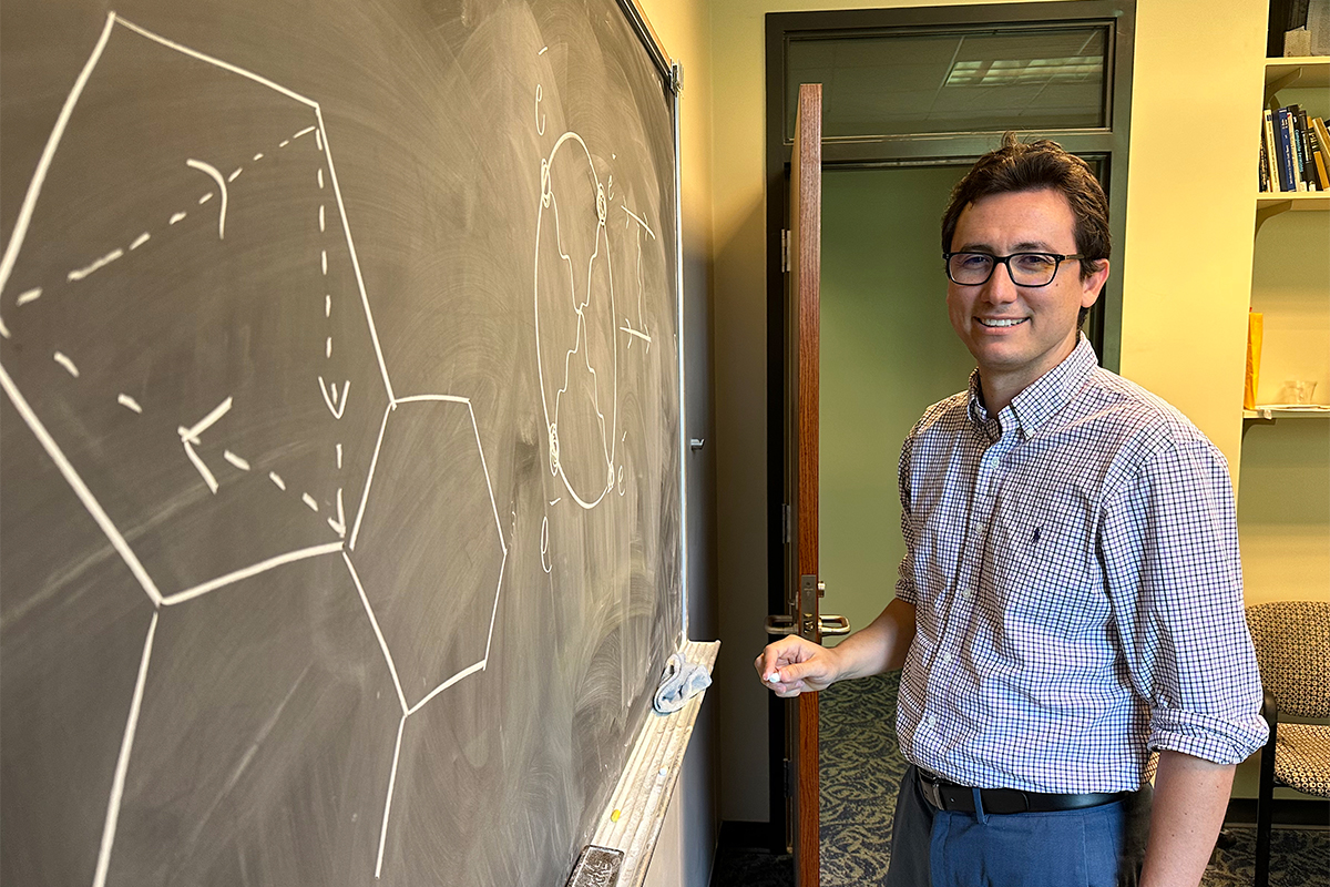 Emory physicist Luiz Santos in the classroom