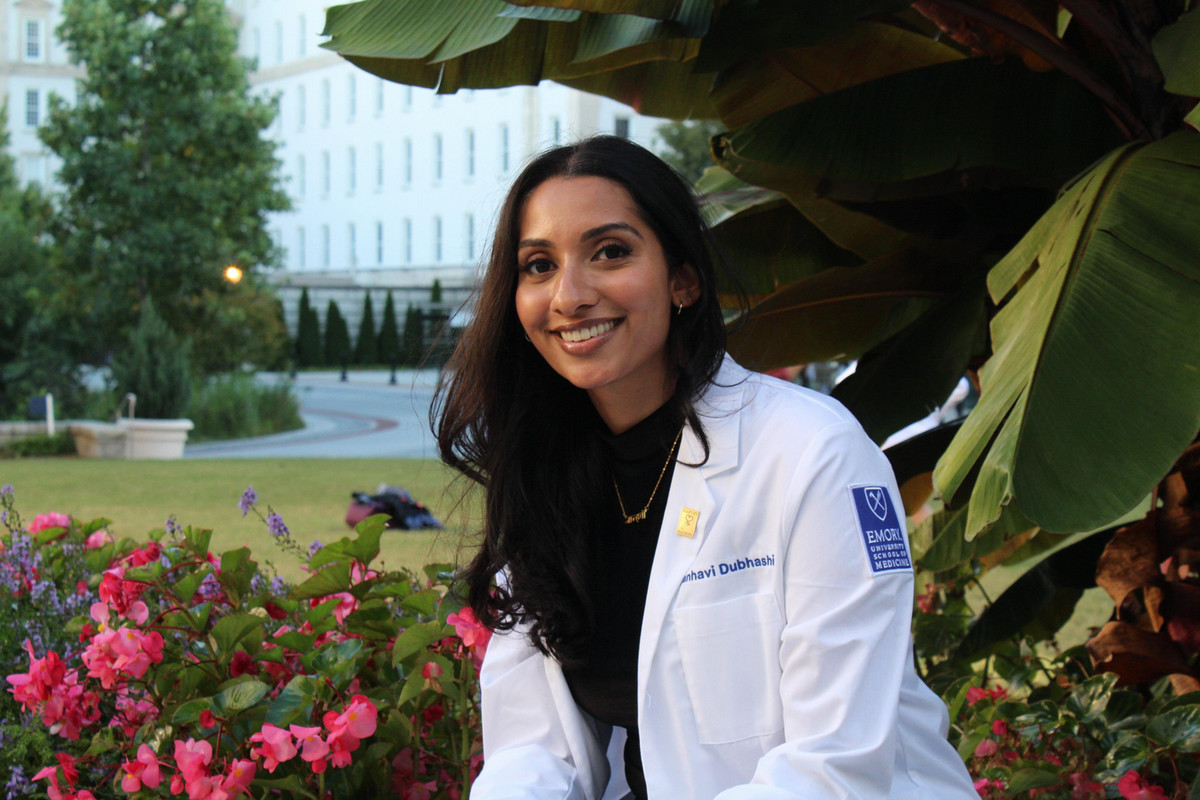 Headshot of Janhavi Dubhashi