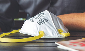 Protective medical mask
