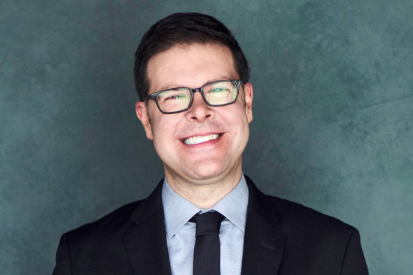 Headshot of Antonio Eduardo Alonso