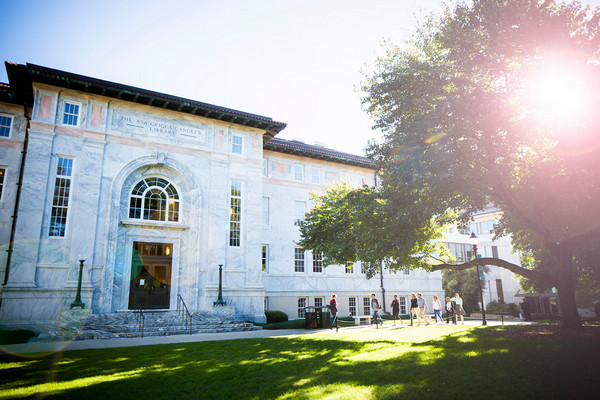 Image of the Candler Library on Emory's campus